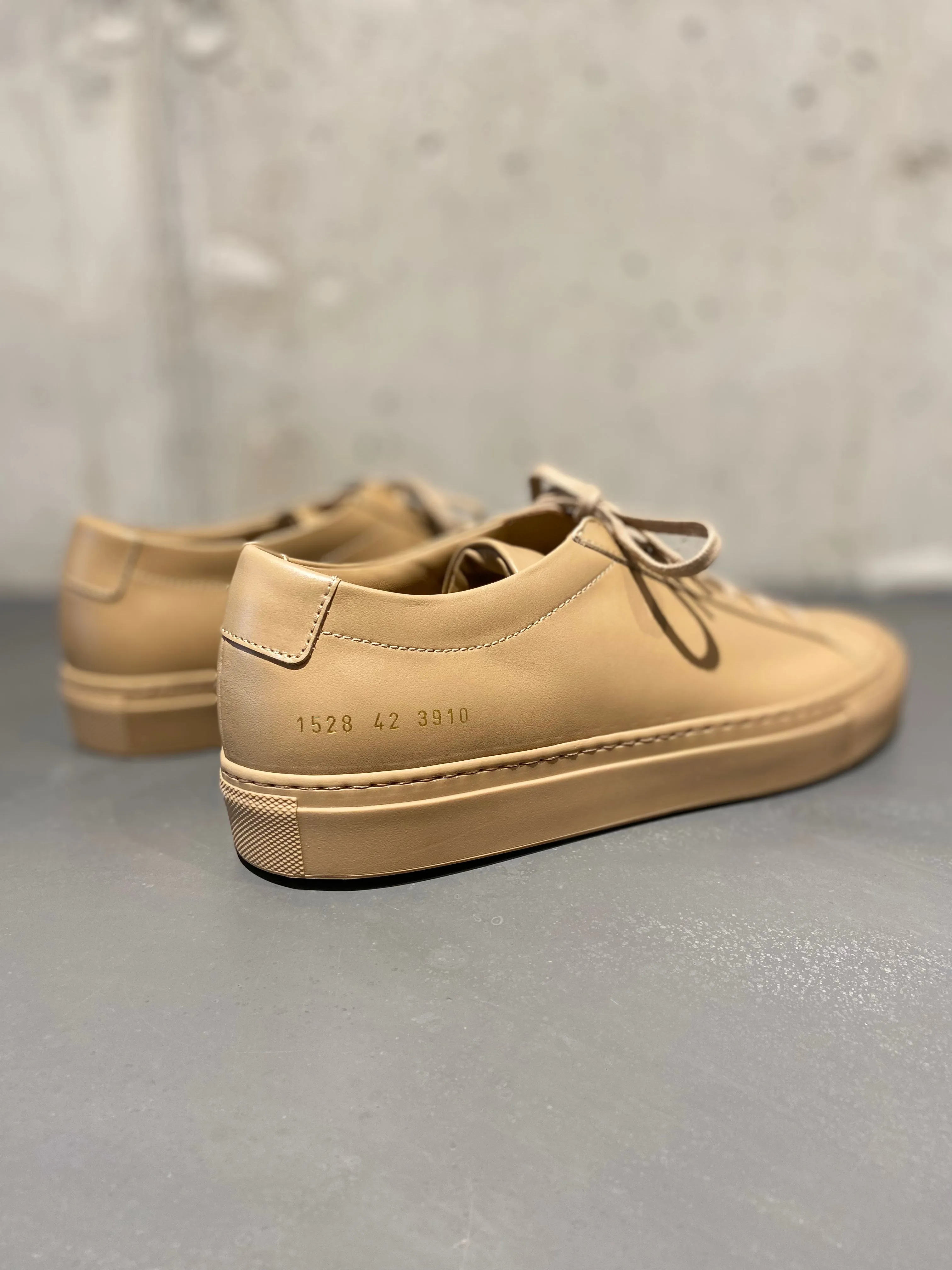 COMMON PROJECTS 1528 ORIGINAL ACHILLES LOW CLAY