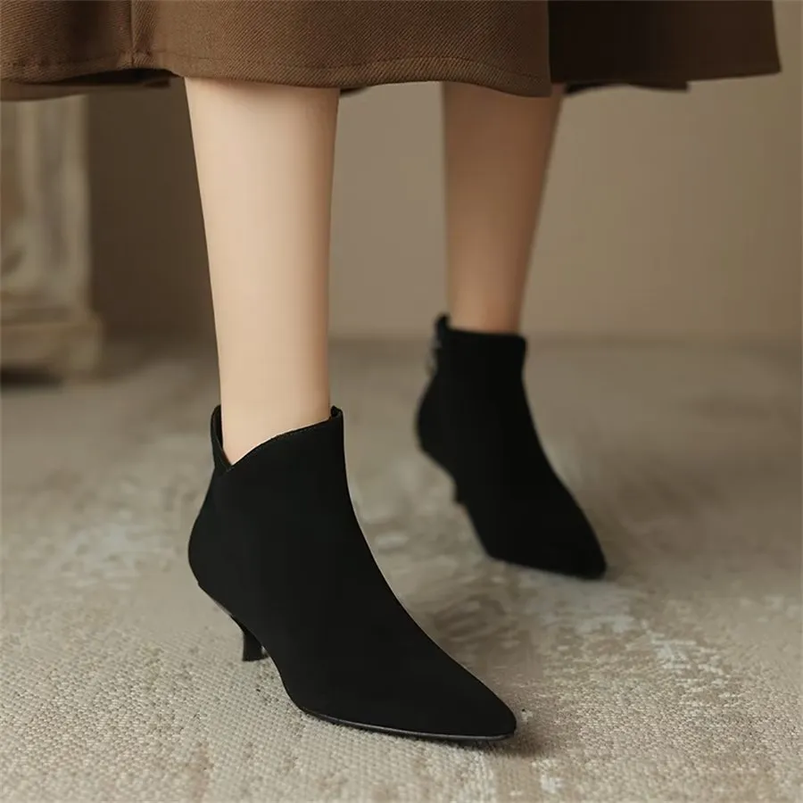 Elegant Cow Leather Pointed Toe Zipper Boots