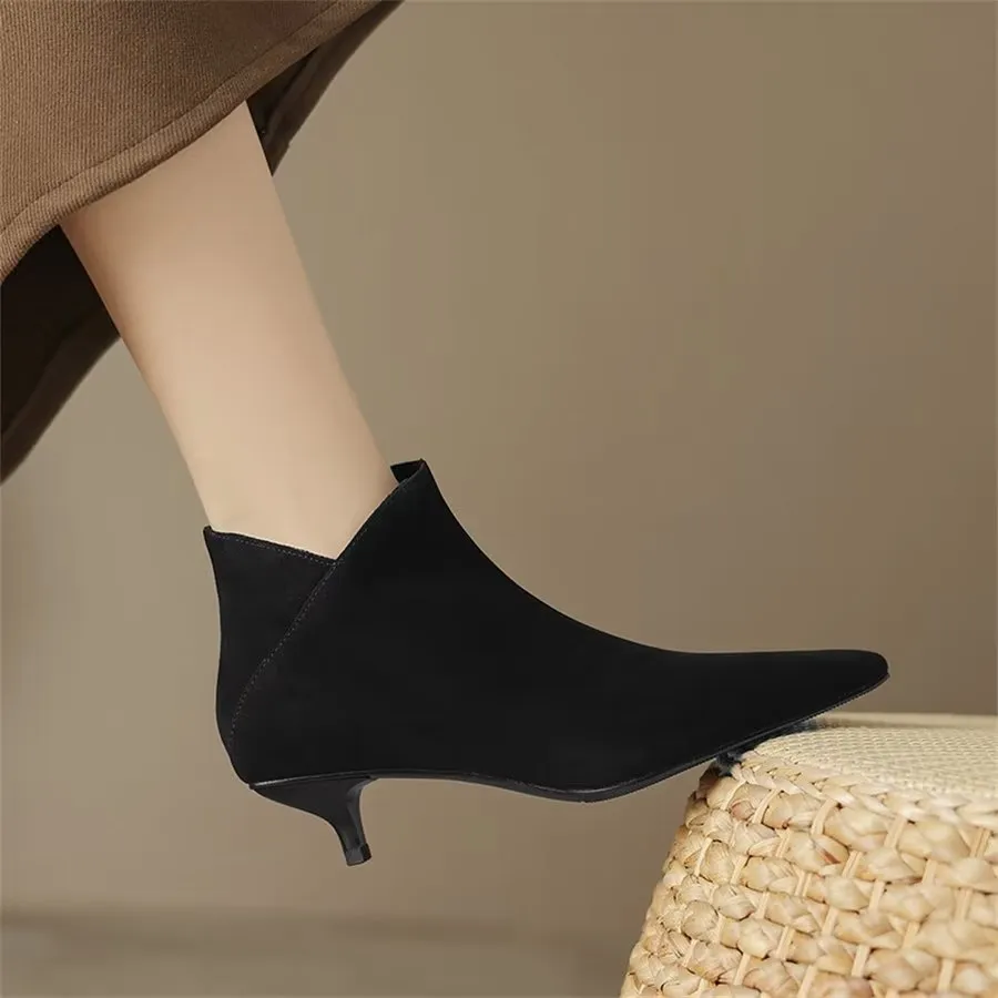 Elegant Cow Leather Pointed Toe Zipper Boots