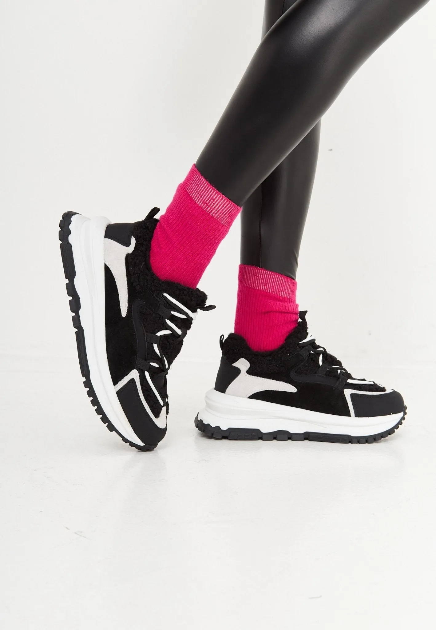 Platform Warm Sneakers - Black