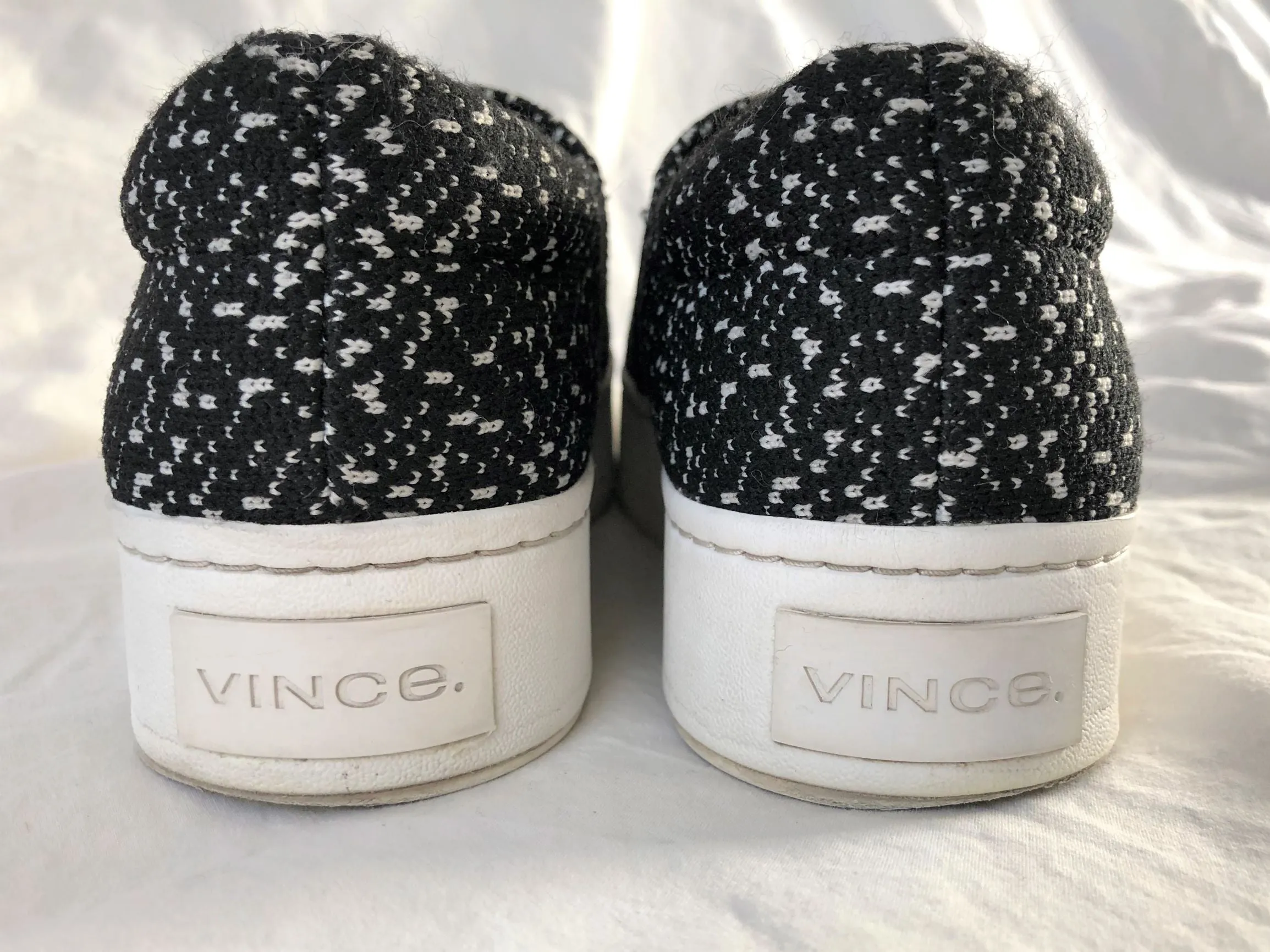 VINCE Size 7 Warren Black and White Sneakers - CLEARANCE